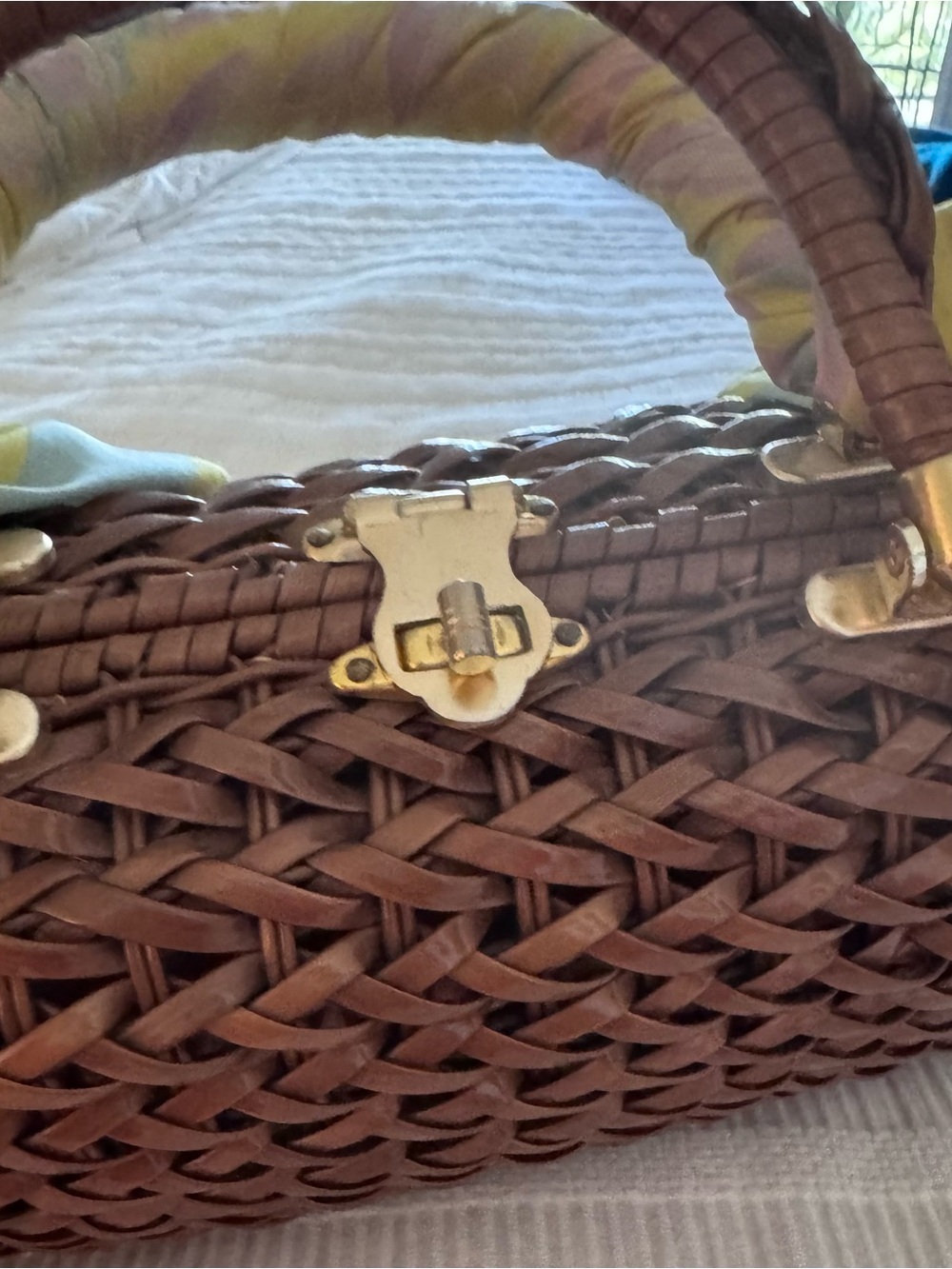 Vintage Woven Brown wicker Top-Handle Bag with Pastel silk Scarf Wrap - Picture 5 of 6